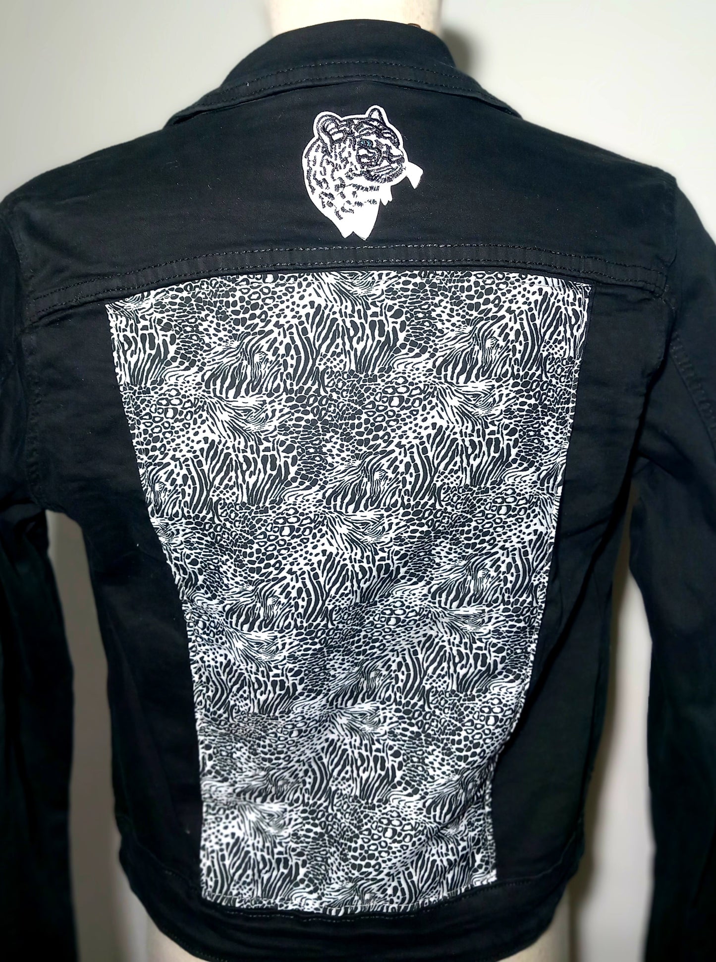 Chaqueta tigre blanco