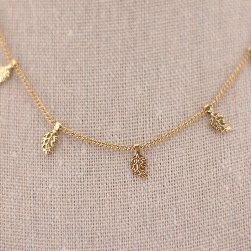 Collar hoja